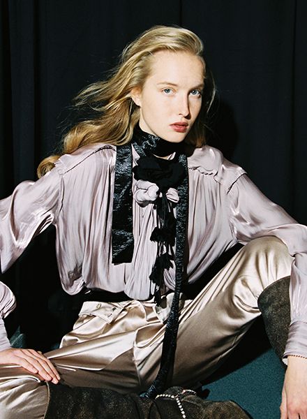 VOGUE Russia mit The Bardos und FINANCIAL TIMES mit Brigitte Niedermair - beide Male Makeup Thomas LORENZ c/o LES ARTISTS by Josef Stockinger