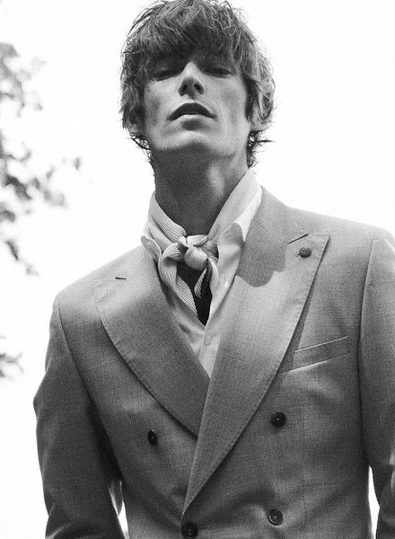 Andreas Ortner photographs for CLUB OF GENTS – with grooming by Sacha SCHUETTE c/o LES ARTISTS by Josef Stockinger