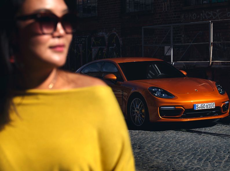 ANKE LUCKMANN : with the PORSCHE PANAMERA 4S E-Hybrid and musician Yun-Jin Cho, first violinist of the famous Gewandhaus Orchestra, through the music city of Leipzig