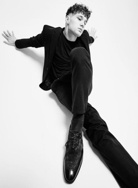 ‘Pure Suits – Fall/Winter Essentials’ – men’s fashion editorial by Dirk BADER c/o AVENGER PHOTOGRAPHERS on GoSee