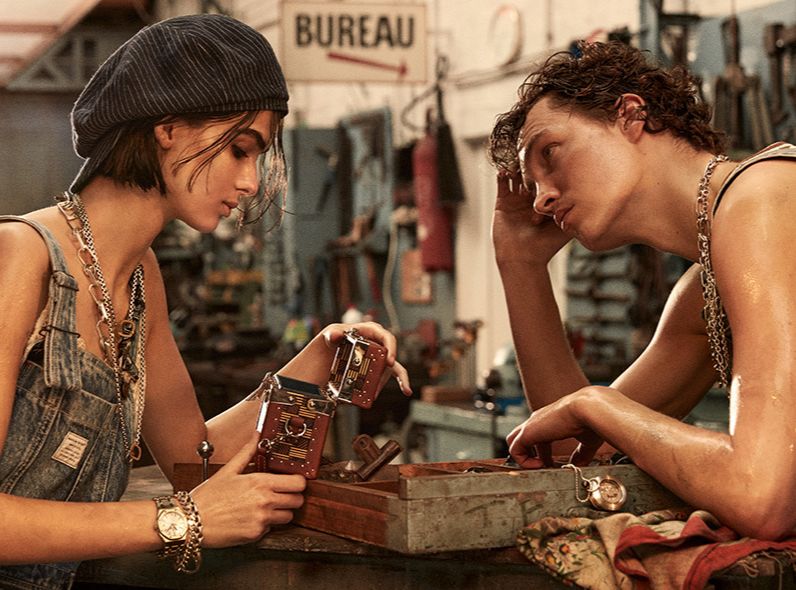 ‘Vintage, denim et bleus de travail …’ – LISE ANNE MARSAL photographs her fashion editorial ‘Workwear’ for MADAME FIGARO in a picturesque workshop in Paris