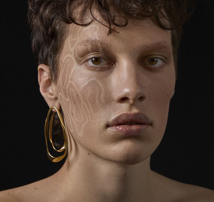 ‘A Gentle Man’ - SALLYHATESWING presents its personal work with male model Louis on GoSee.NEWS