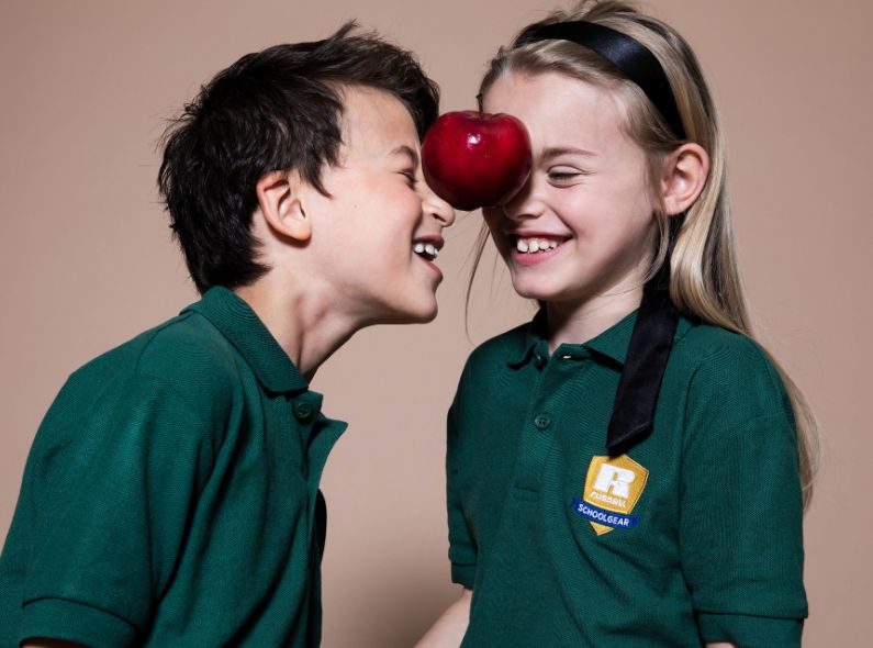 Back to school - SABINE DUERICHEN fotografiert die RUSSEL KIDS Schoolgear Kollektion im SKYLOFTSTUDIO in München
