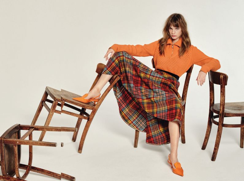 MAX VON TREU photographs model, DJ, cosmopolitan, and not lastly, musician Estella Boersma for L’OFFICIEL Ukraine
