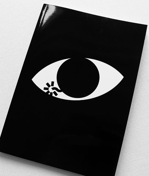 GoSee Book Tip : GRAPHIC CONTENT by Raban Ruddigkeit – 50 graphic commentaries for Berlin daily paper DER TAGESSPIEGEL all bound in a glossy cover
