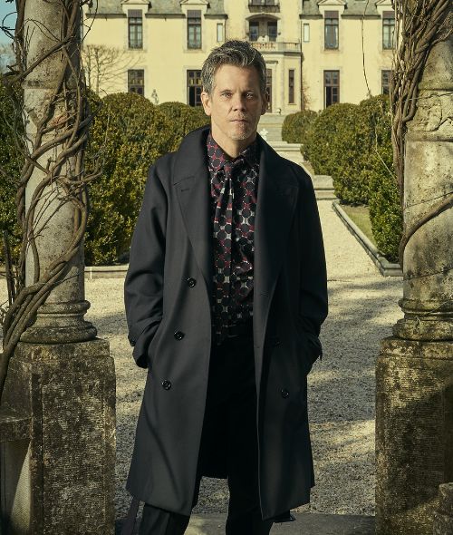 Looking down the road with Kevin Bacon for NOBLEMAN magazine – photos by Robert ASHCROFT c/o SEVERIN WENDELER