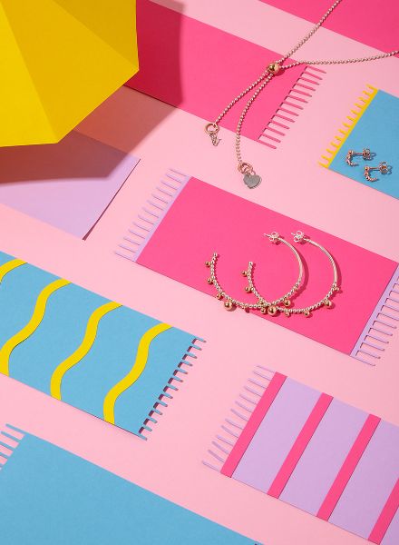 Maren SCHABHÜSER c/o DOUBLE T Photographers : ‘Sending you a few summer vibes ☀️ with new work for the big Jewelry Issue of GRAZIA Germany’