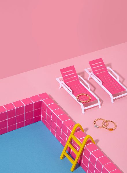 Maren SCHABHÜSER c/o DOUBLE T Photographers : ‘Sending you a few summer vibes ☀️ with new work for the big Jewelry Issue of GRAZIA Germany’