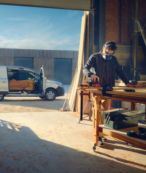 NEW at GoSee : MICHAEL HANISCH, advertising, people, transportation from Berlin; we present you his RENAULT KANGOO campaign for PUBLICIS CONSEIL