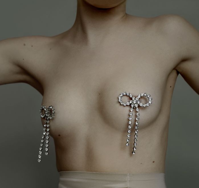 Susanne Spiel photographs ‘Nora’ – post production of the personal spread by STEPHANIE WENCEK POSTDESIGN, styling by Greta Olsson, and hair & make-up by Nieves Elorduy