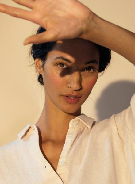 DR. HAUSCHKA on the topic of men’s skin – illustrated by Anna Rosa Krau with styling by Sophia Schwan, both artists c/o KLAUS STIEGEMEYER