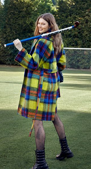 Model Henirke Dietershagen c/o Iconic in 'play it preppy!' für BURDA - fotografiert von Brita SÖNNICHSEN c/o NERGER M&O in Italien, Styling & Produktion Anja Shahinniya, Hair & Makeup Nini Nielson