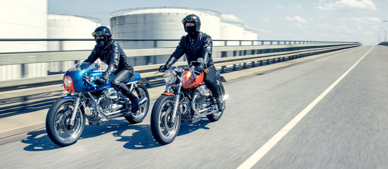 'HEUTE BESSER ALS DAMALS NEU.' - Alexander BABIC c/o DOUBLE T PHOTOGRAPHERS fotografiert den Relaunch der KAFFEE-MASCHINE Webseite, Motorräder custom made in Hamburg