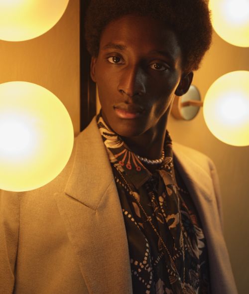 ‘Il Palazzo Experimental’ – ANDREAS ORTNER photographs the BALDESSARINI F/W 2022 campaign with male models Mamadou Diagne and Etienne Robert in Venice, Italy; styling by Daoud Daftari, creative direction by Baldessarini CD Florian Wortman, and grooming b…