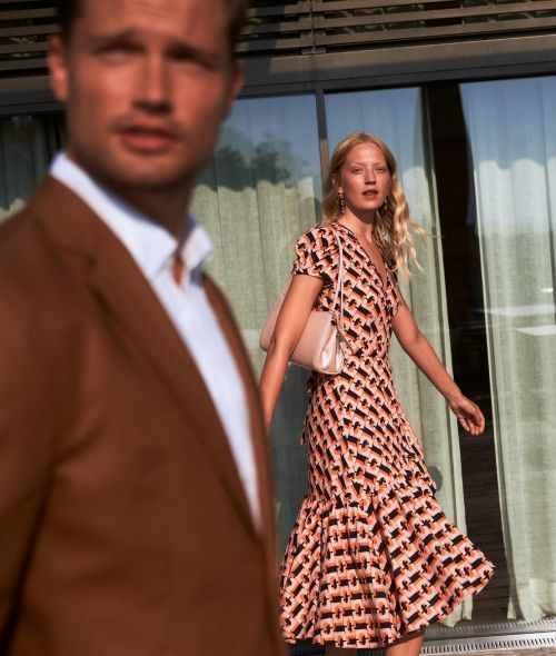 Leo ROHRSETZER c/o BIRGIT STÖVER ARTISTS photographs the Summer 2022 campaign for OUTLETCITY Metzingen