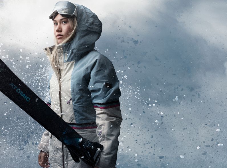 Sandro BAEBLER c/o SEVERIN WENDELER portraitiert die französische Freestyle-Skierin Tess Ledeux für das THE RED BULLETIN Magazin France Februar 2022