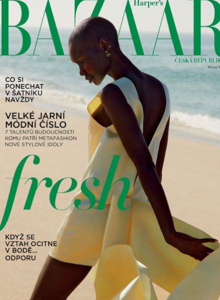 Für die März '22 Coverstory der HARPER'S BAZAAR Ceska Republika fotografierte ANDREAS ORTNER Model Adot Gak an den Stränden von Comporta