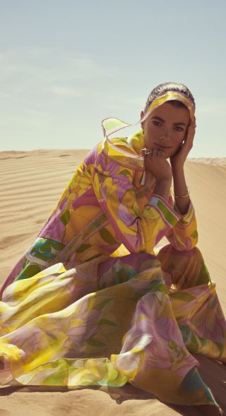 ANDREAS ORTNER photographs the 30-page ELLE Germany March ‘22 cover story with models Maartje Verhoef and Mathilde Brandi in Oman, styling: Pia Knoll, hair & make-up: Georgios Tsiogkas