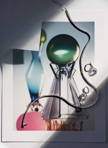 'New Age Nostalgia' - Stills Skulpturen in Kooperation mit Schmuckdesignerin Sophie Breitmeyer von Still Life Fotograf und Director Sam HOFMAN c/o MAKING PICTURES