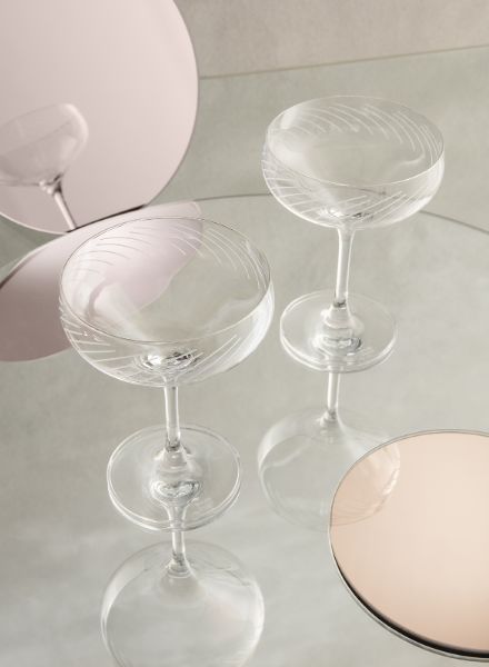 Crystal Silhouettes - Heidi LERKENFELDT c/o STILLSTARS fotografiert für ROSENDAHL, Styling Monica Cetti