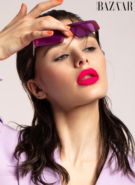 'It's All In The Vibes' - hier zeigen wir Euch das turkmenische Model und Wahl-New Yorkerin Renata GUBAYEVA C/O LOUISA MODELS mit ihrem hinreissenden Beauty-Editorial für die HARPER'S BAZAAR Vietnam Mai 2022, fotografiert von Quintin and Ron