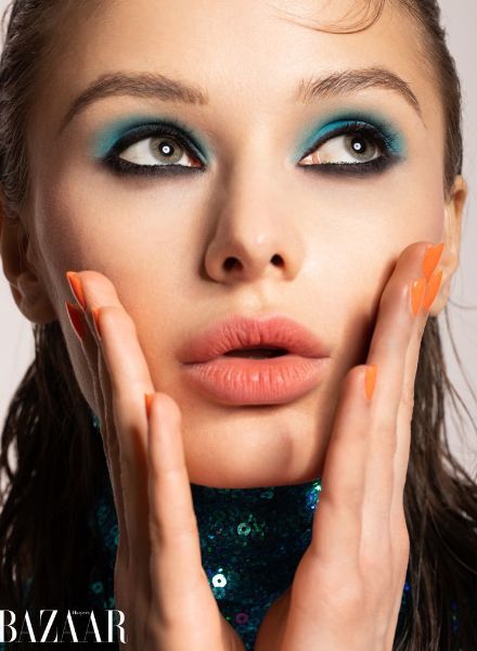 'It's All In The Vibes' - hier zeigen wir Euch das turkmenische Model und Wahl-New Yorkerin Renata GUBAYEVA C/O LOUISA MODELS mit ihrem hinreissenden Beauty-Editorial für die HARPER'S BAZAAR Vietnam Mai 2022, fotografiert von Quintin and Ron