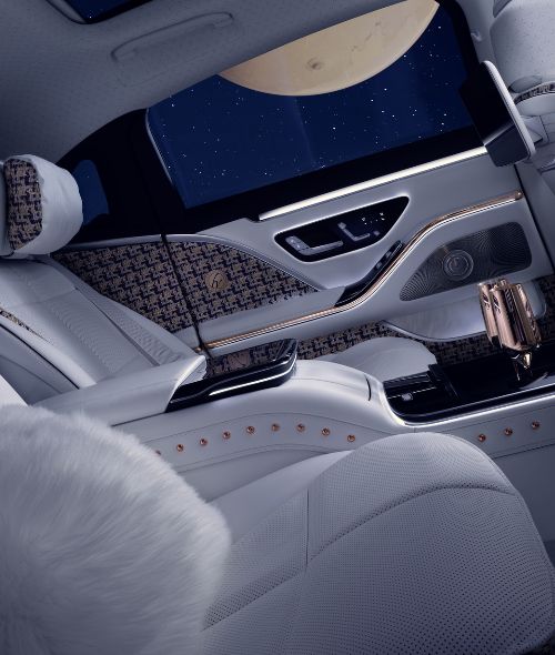 MERCEDES-MAYBACH Haute Voiture combines luxury automotive design with haute couture – retouch by STEFAN EISELE POSTPRODUCTION for Antoni