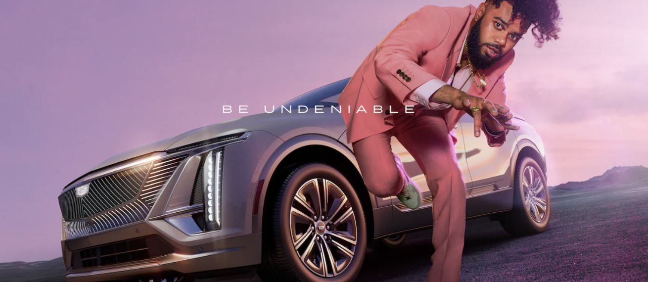 'BE UNDENIABLE' - AN LE fotografiert die CADILLAC LYRIQ Kampagne, postproduziert von NOW OPEN