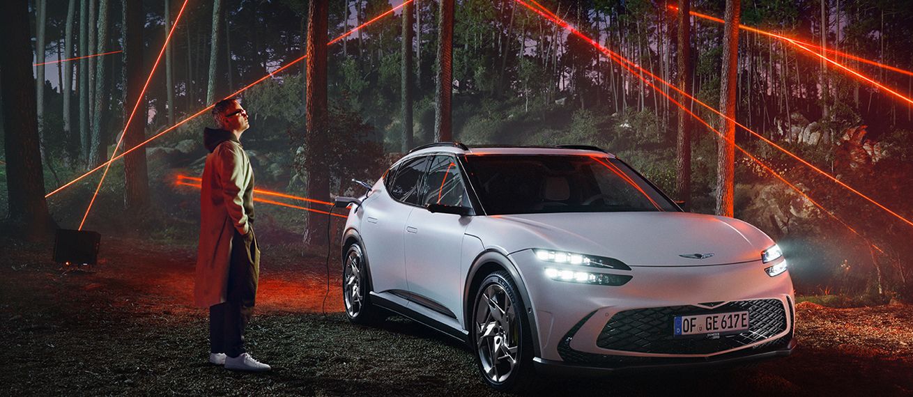 GENESIS GV 60 in laser light for INNOCEAN - photographed by Leila & Damien DE BLINKK c/o EMEIS DEUBEL