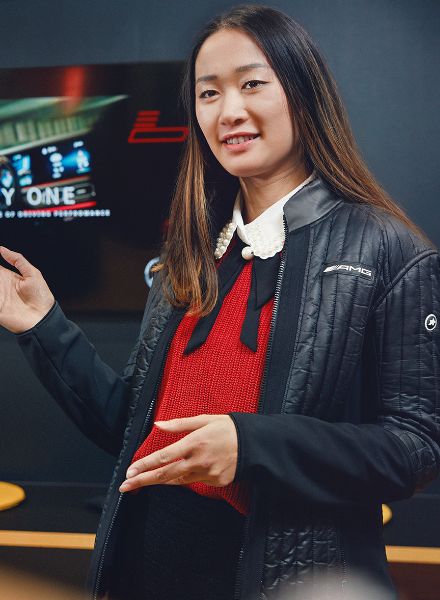 'YOUR SPIRIT OUR PERFORMANCE' ROBERT WESTRICH fotografiert für das Karriereportal von MERCEDES-AMG und die Agentur Von Helden und Gestalten