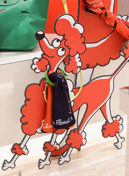 SEPIA ILLUSTRATION presents new entry Clo’e FLOIRAT with street art for LONGCHAMP, editorials for THE NEW YORKER and her charming figures on GoSee