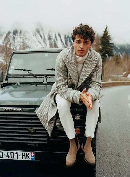 A NEW VISION : CHAMONIX-MONT-BLANC – The WINDSOR F/W ‘22 campaign by James Harvey Kelly with hair & makeup by Bianca HARTKOPF & styling by Jana KRENTZLIN c/o NINA KLEIN