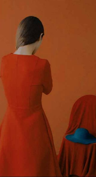 37. Festival d'Hyères kürt Designerin Jenny Hytönen zur Fashion-Gewinnerin, ehrt Valentin Lessner mit dem Mercedes-Benz Sustainability Prize und vergibt Rala Choi den Grand Prix der Fotografie Jury