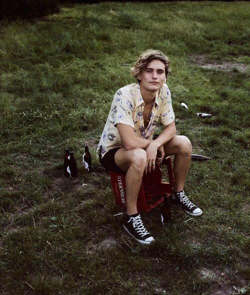 New entry Berlin-based lifestyle & portrait photographer Aaron DEPPE c/o KLAUS STIEGEMEYER now on board!