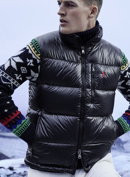 ECKERLE Winter 2022 outdoor campaign photographed by SACHA TASSILO HÖCHSTETTER for the agency Wunderhaus in the Kauner Valley