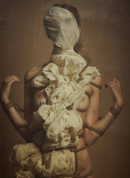 'METAMORPHIC SCULPTURES' - Multimedia-Künstler DAN CARABAS präsentierte in seiner Kunstausstellung NFTs zum Anfassen im Berliner Kühlhaus