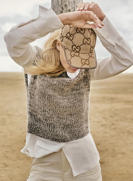 ‘The Wind In My Hair’ - Det KEMPKE c/o DOUBLE T Photographers shoots for CONDÉ NAST TRAVELLER, styling by Marika Hellmund, H&M: Daniela Prost
