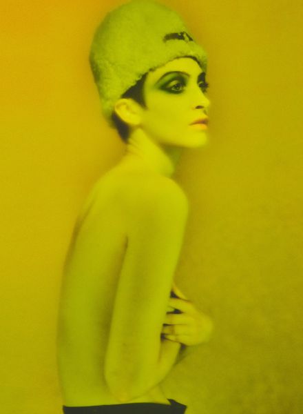 The TUSH51 ‘HEFTIG’ cover spread with makeup by Gabrielle THEURER and styled by Julius FORGO & Tanja FORGO-METTLER, all three artists c/o BASICS.BERLIN