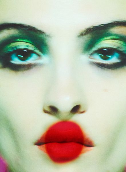 The TUSH51 ‘HEFTIG’ cover spread with makeup by Gabrielle THEURER and styled by Julius FORGO & Tanja FORGO-METTLER, all three artists c/o BASICS.BERLIN