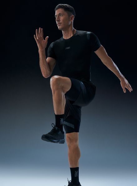 4FxRL9 PERFORMANCE Compression – PAWEL FABJANSKI photographs the new 4F collection featuring testimonial and soccer superstar Robert Lewandowski