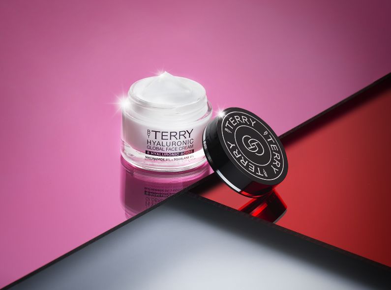 MAKEUP MIRACLE, BY TERRY, OLIVE OF FRANCE & VISSIER – stills & cosmetics by Magnus CRAMER c/o AGENT MOLLY & CO