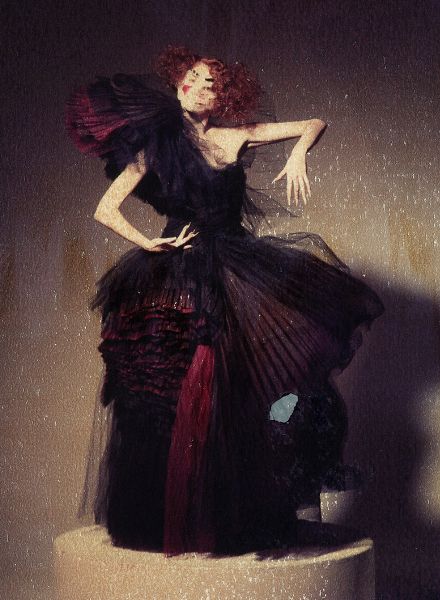 TIM PETERSEN präsentiert die Ausstellung 'Couture Transfer - das Unikat vom Unikat' ab dem 24. Januar im Luxushotel Sofitel Frankfurt Opera