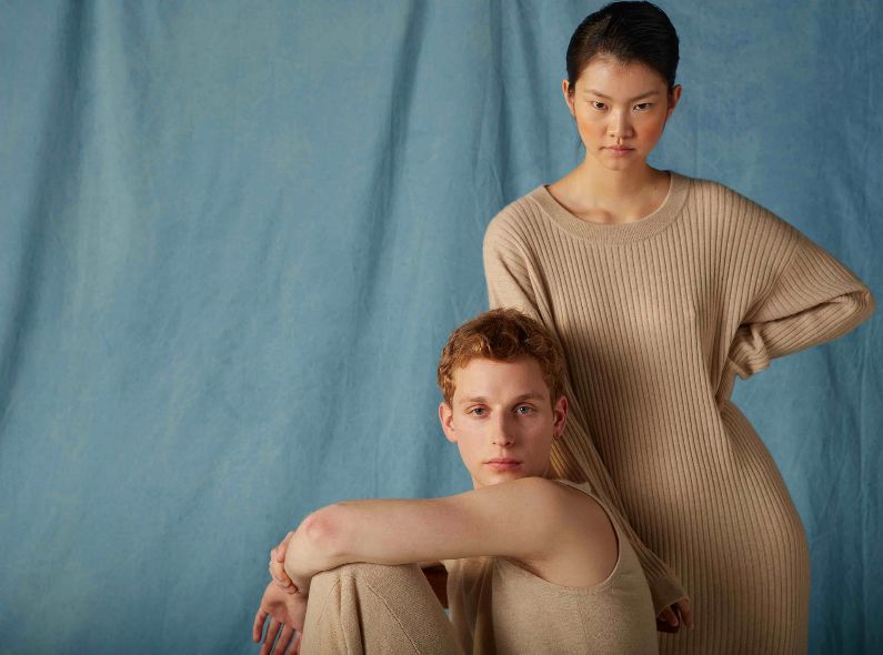 STUDIO 163 FINEST CASHMERE - aktuelle Kollektion fotografiert von Sarah FÜRBRINGER c/o SONJA HEINTSCHEL