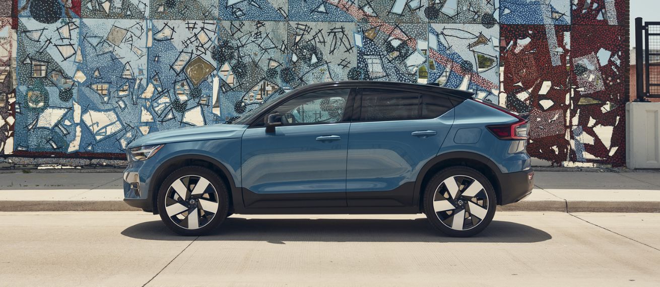 VOLVO C40 – photos by Dejan & Per c/o SEVERIN WENDELER, post production by FIXIP