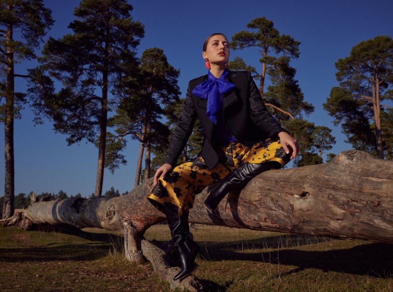 ASTRID M. OBERT presents you her spread ‘Colorful Fusion: A Rainbow of Textures and Patterns in Motion’, appearing in THE FOREST Magazine