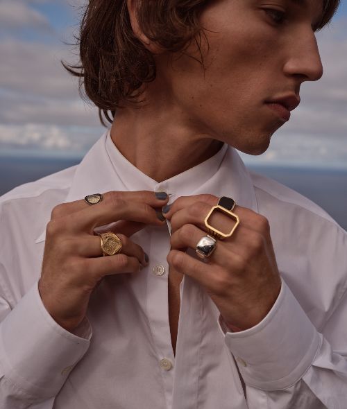 Creatives to watch: Christina WERZL, Internat. Head of Content, Social Media & Brand Activation at DOUGLAS, presents new beauty shots between sun & sand – and is supporting the GoSeeAWARDS 2023 as a Juror