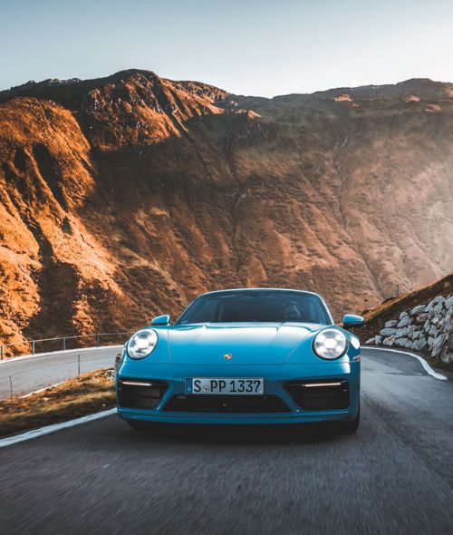 Swiss Alps With No Roof - der 911 Carrera S Convertible, fotografiert von Tobias HABERMANN c/o NERGER M&O für PORSCHE und die Agentur Grabarz und Partner