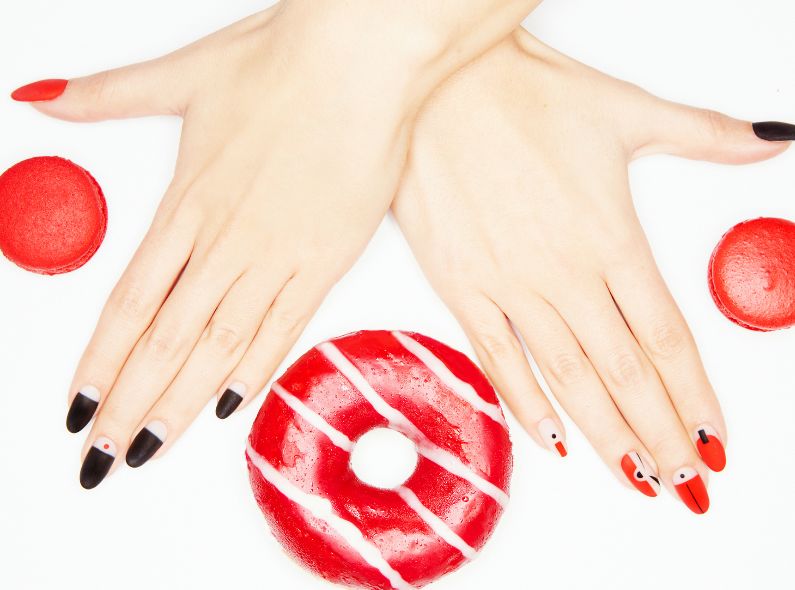 'Colorful Nails' GALA GREECE Beauty Special von Julia BURULEVA c/o ROCKENFELLER & GÖBELS