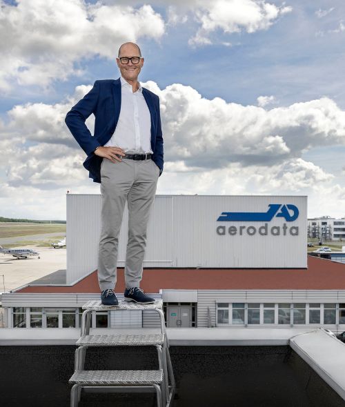 DOMINIK OBERTREIS : Corporate shoots & employee portraits for AERODATA flight measurement technology, ROBATHERM and BOTT HYDRAULIK