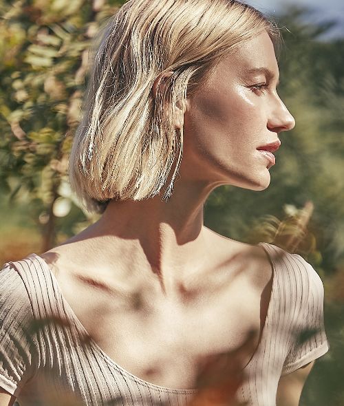 'A beautiful afternoon' - New Beauty by Annie EDMONDS c/o ALYSSA PIZER MANAGEMENT